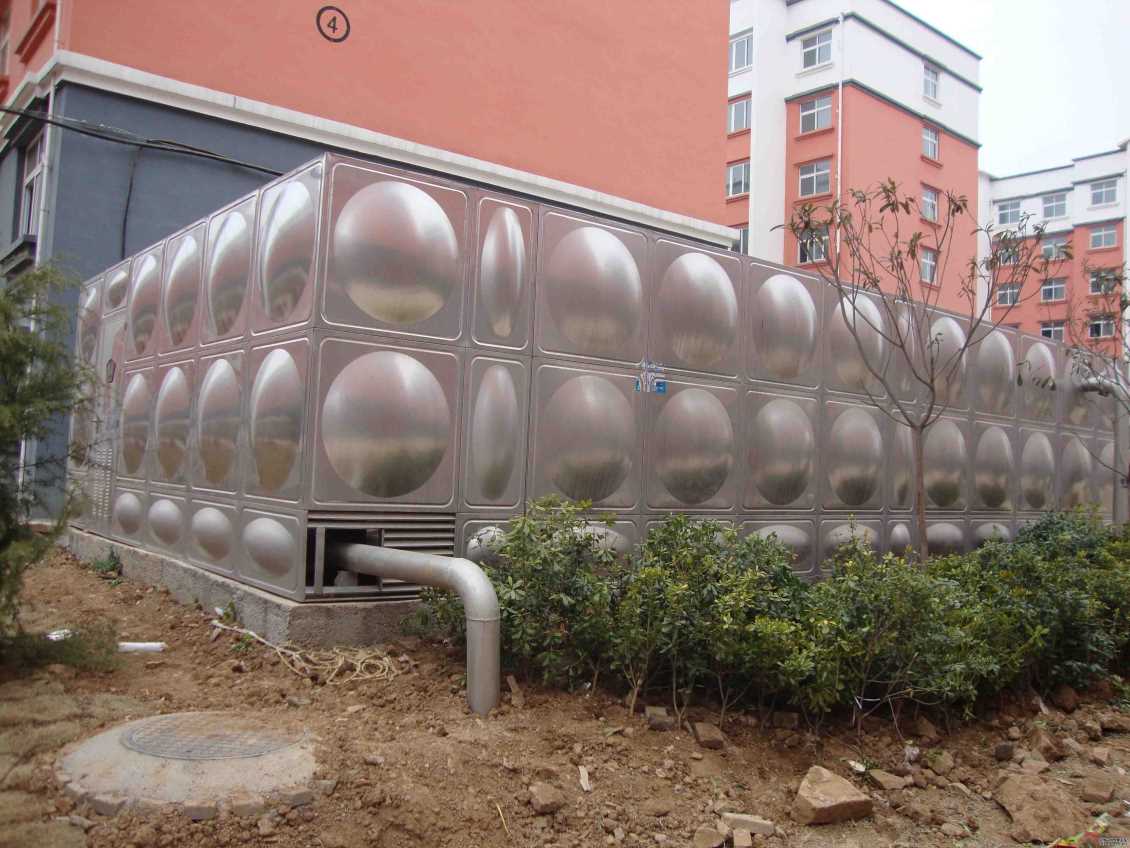 换热站设备厂家介绍板式换热器与壳管式的结构有什么不同？